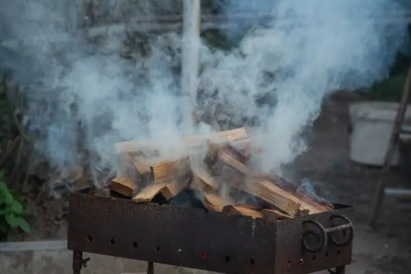 Gray Smoke Background Firewood Grill Private Yard Ignition High Quality — Φωτογραφία Αρχείου