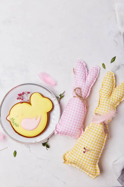 Hand Made Easter Rabbit Yellow Chicken Cookie Made Cotton Wool — Stock Photo, Image