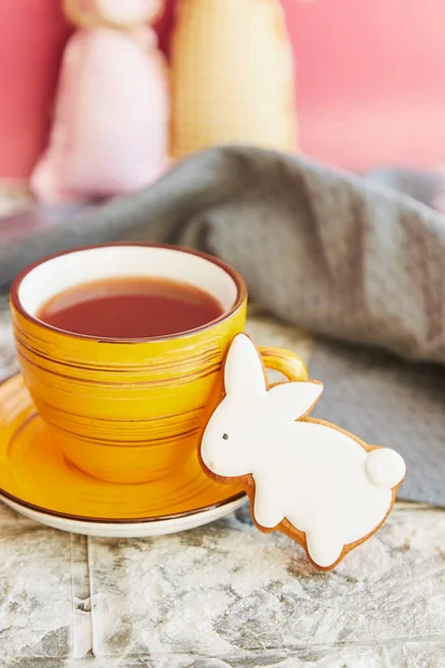 Festive Easter Cookie Cute Bunny Cookie Yellow Cup Tea Decorated — Stock Photo, Image