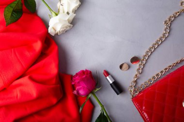 Moda ilhamı için çiçek zarafeti olan göz kamaştırıcı güzellikler. Boşluğu kopyala.