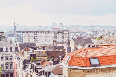 Yukarıdan Brüksel Şehri: Tarihi ve Modern Mimari.