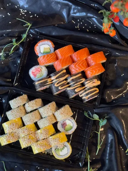 Sushi, üst katı kapat. Geleneksel Japon Yemekleri
