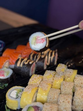 Sushi, üst katı kapat. Geleneksel Japon Yemekleri