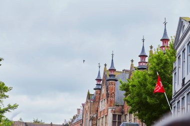 Otantik Bruges Mimarisi. Bruges 'deki eski Avrupa binaları. Seyahat Hedefi.