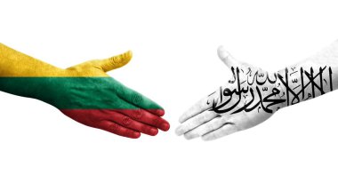Afganistan ve Litvanya bayrakları arasındaki el sıkışma ellerinde resmedilmiş şeffaf görüntü.