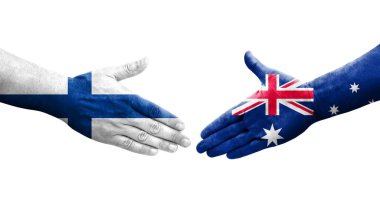 Ellerinde Avustralya ve Finlandiya bayrakları, izole edilmiş şeffaf resim.