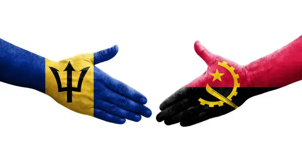 Handdruk Tussen Angola Barbados Vlaggen Geschilderd Handen Geïsoleerd Transparant Beeld — Stockfoto