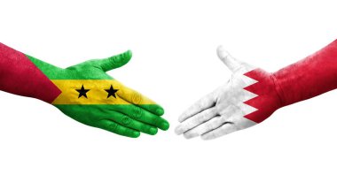 Bahreyn ve Sao Tome ve Principe bayrakları arasındaki tokalaşma elleri boyalı, izole şeffaf görüntü.