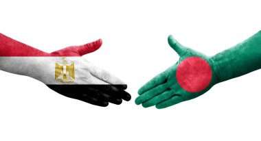 Bangladeş ve Mısır bayrakları arasındaki el sıkışma ellerinde resmedilmiş şeffaf görüntü.