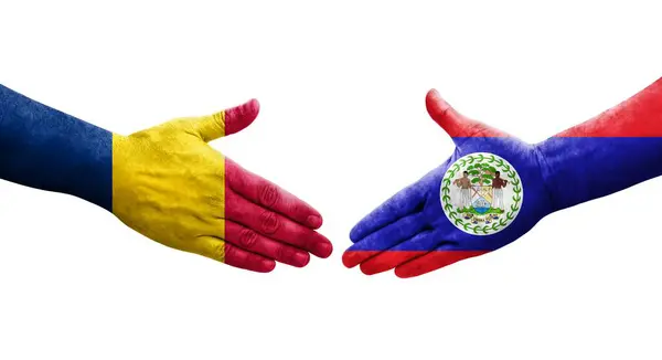 Handslag Mellan Belize Och Tchad Flaggor Målade Händer Isolerad Transparent — Stockfoto