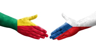 Benin ve Çek bayrakları arasındaki el sıkışma ellerinde resmedilmiş şeffaf görüntü.