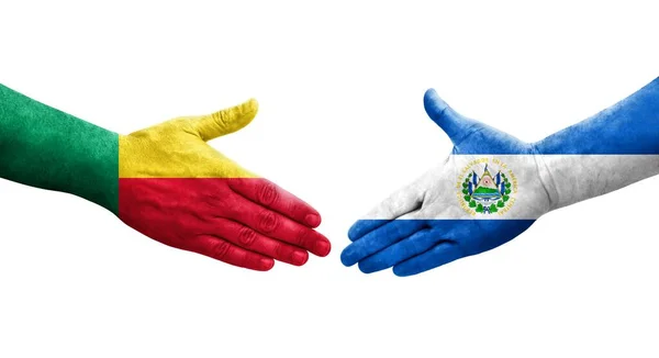 ベナンとエルサルバドルの旗の間の握手手で描かれ 隔離された透明な画像 — ストック写真