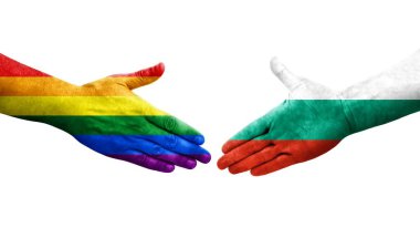 Bulgaristan ile LGBT bayrakları arasındaki el sıkışma, izole edilmiş şeffaf resim.