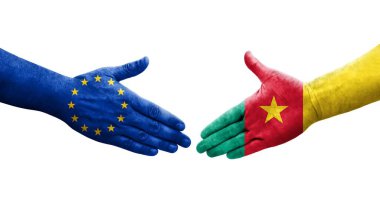Kamerun ve Avrupa Birliği bayrakları arasındaki el sıkışma, izole edilmiş şeffaf görüntü.
