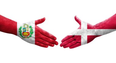Danimarka ile Peru bayrakları arasındaki el sıkışma, izole şeffaf görüntü.