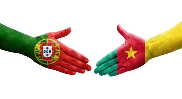 Apretón Manos Entre Camerún Portugal Banderas Pintadas Las Manos Imagen — Foto de Stock