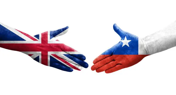 Mano Apretada Entre Banderas Chile Reino Unido Pintadas Las Manos — Foto de Stock