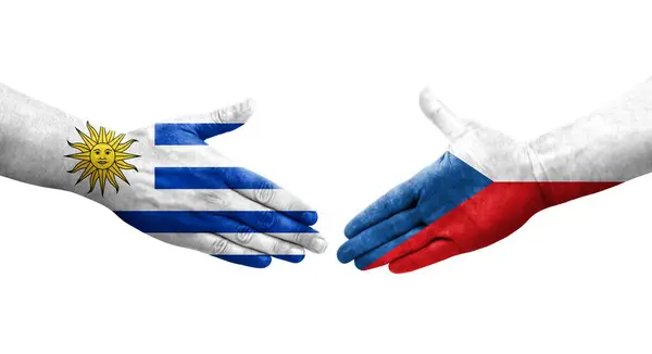 Händedruck Zwischen Tschechischen Und Uruguayischen Flaggen Auf Hände Gemalt Isoliertes — Stockfoto