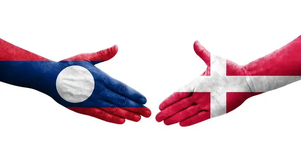 Handslag Mellan Danmark Och Laos Flaggor Målade Händer Isolerad Transparent — Stockfoto
