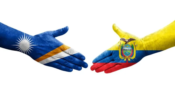 Handslag Mellan Ecuador Och Marshallöarna Flaggor Målade Händer Isolerad Transparent — Stockfoto