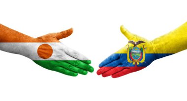 Ekvador ve Nijer bayrakları arasındaki el sıkışma ellerinde izole şeffaf görüntü.