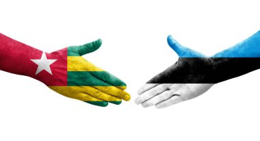 Ellerinde Estonya ve Togo bayrakları arasında el sıkışma, izole şeffaf görüntü.