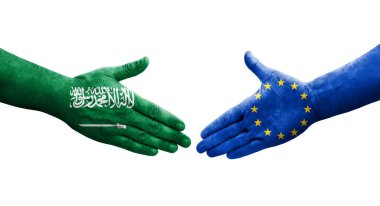 Avrupa Birliği ile Suudi Arabistan bayrakları arasındaki el sıkışma, izole şeffaf görüntü.