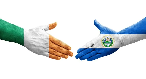 Рукостискання Між Сальвадором Ірландією Намальоване Руках Ізольоване Прозоре Зображення — стокове фото