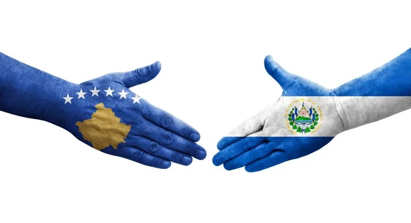 Handdruk Tussen Salvador Kosovo Vlaggen Geschilderd Handen Geïsoleerd Transparant Beeld — Stockfoto