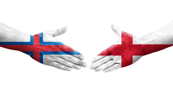 Handshake Entre Inglaterra Ilhas Faroé Bandeiras Pintadas Mãos Imagem Transparente — Fotografia de Stock