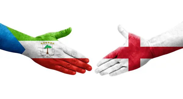 Handslag Mellan England Och Ekvatorialguinea Flaggor Målade Händer Isolerad Transparent — Stockfoto