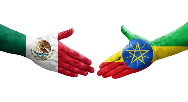 Рукостискання Між Ефіопією Мексиканськими Прапорами Намальоване Руках Ізольоване Прозоре Зображення — стокове фото