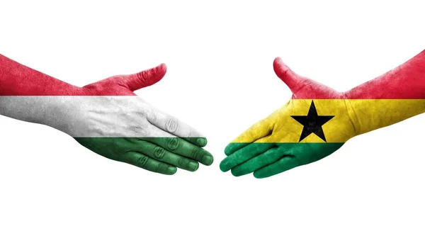 Handslag Mellan Ghana Och Ungern Flaggor Målade Händer Isolerad Transparent — Stockfoto