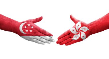 Hong Kong ve Singapur bayrakları arasındaki el sıkışma ellerinde resmedilmiş şeffaf görüntü.