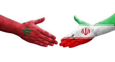 İran ve Fas bayrakları arasında el sıkışma, izole şeffaf görüntü.
