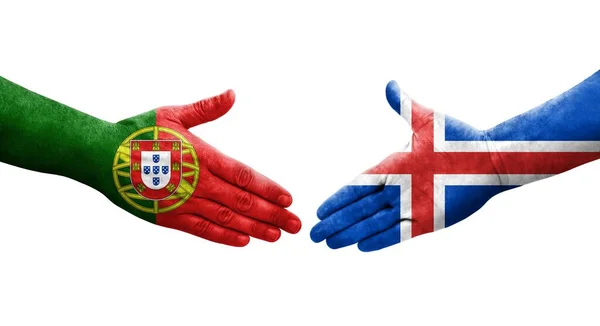 Handdruk Tussen Ijsland Portugal Vlaggen Handen Geschilderd Geïsoleerd Transparant Beeld — Stockfoto