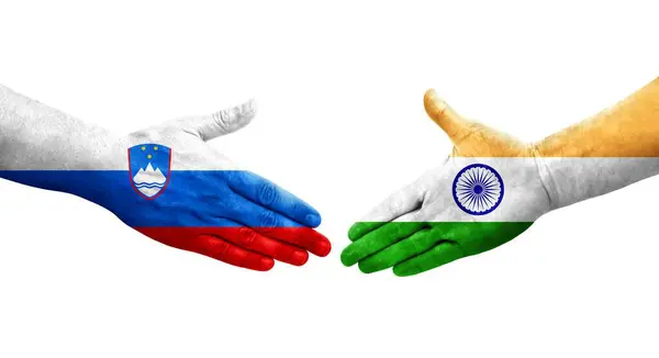 Aperto Mão Entre Índia Eslovénia Bandeiras Pintadas Mãos Imagem Transparente — Fotografia de Stock