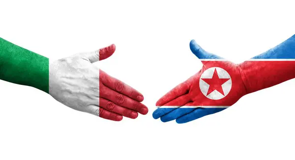 Рукопожатие Между Италией Северной Кореей Нарисованное Руках Изолированное Прозрачное Изображение — стоковое фото