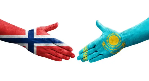 Handslag Mellan Kazakstan Och Norge Flaggor Målade Händer Isolerad Transparent — Stockfoto