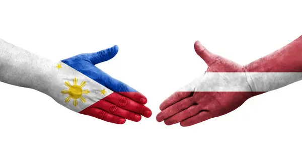Potřesení Rukou Mezi Lotyšskými Filipínskými Vlajkami Namalovanými Rukou Izolovaný Průhledný — Stock fotografie