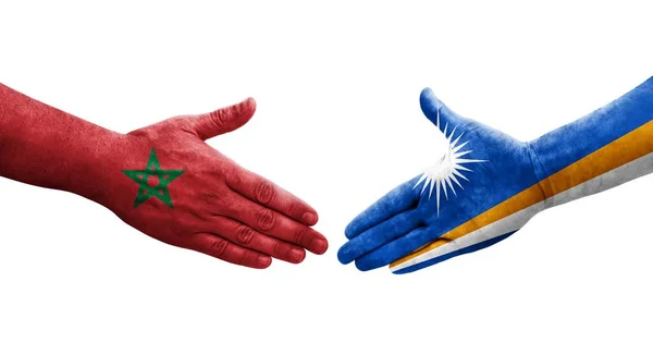 Kézfogás Marshall Szigetek Marokkó Zászlók Festett Kézen Elszigetelt Átlátszó Kép — Stock Fotó