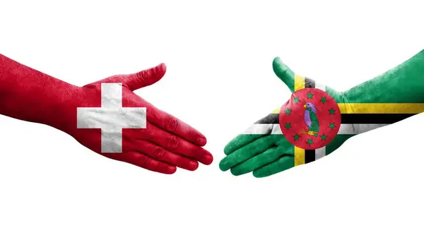Рукостискання Між Швейцарією Прапорами Домініки Намальоване Руках Ізольоване Прозоре Зображення — стокове фото