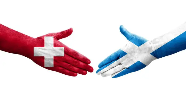 Aperto Mão Entre Suíça Escócia Bandeiras Pintadas Mãos Imagem Transparente — Fotografia de Stock