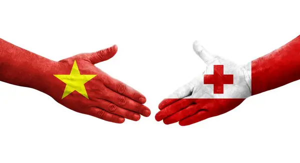 Handslag Mellan Tonga Och Vietnam Flaggor Målade Händer Isolerad Transparent — Stockfoto