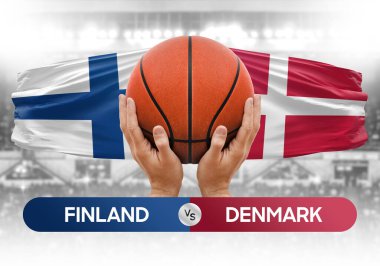 Finlandiya Danimarka milli basketbol takımlarına karşı basketbol topu yarışma kupası konsepti