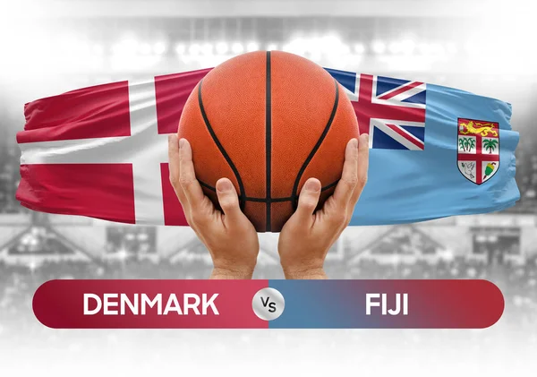 Danimarka Fiji milli basketbol takımlarına karşı basketbol topu yarışma kupası konsepti