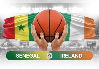 Senegal İrlanda milli basketbol takımlarına karşı basketbol topu yarışma kupası konsepti imajı