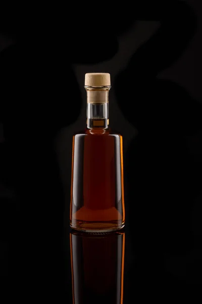 Бутылка Винного Уксуса Черном Фоне — стоковое фото