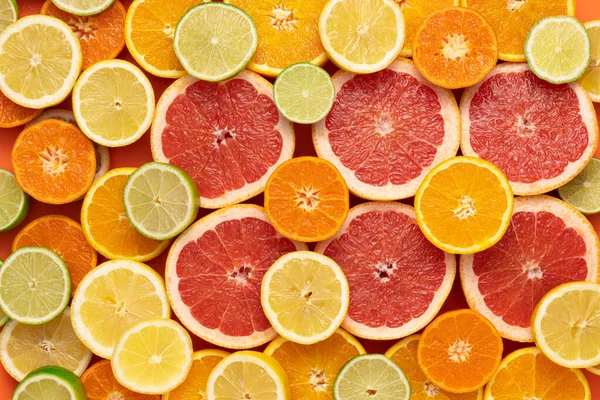果香和多汁水果的概念 顶部视图 由许多色彩斑斓的新鲜柑橘类水果制成的美味水果背景 — 图库照片