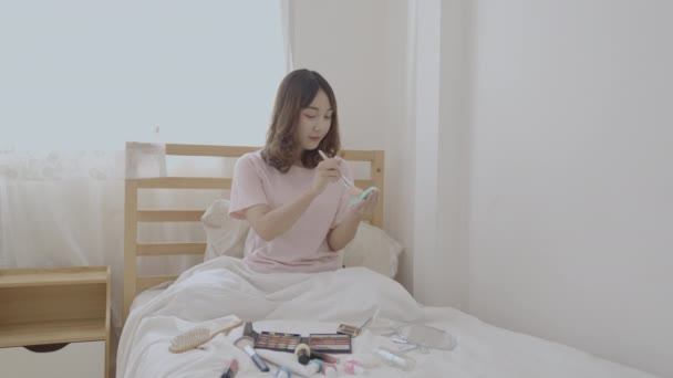Krásný Koncept Rozlišení Asijské Dívky Make Posteli Ložnici — Stock video